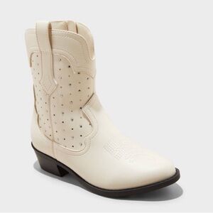 Art Class Cream Jovi Boots- size 13
